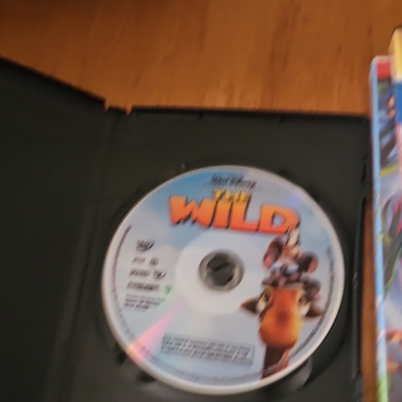 Disney DVD Collection - Picture 5 of 7